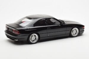BMW 850 CSi E31 Melns Otto 1:18 OT827 Sveķi — attēls 2 no 6