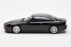 BMW 850 CSi E31 Melns Otto 1:18 OT827 Sveķi — attēls 3 no 6