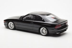 BMW 850 CSi E31 Melns Otto 1:18 OT827 Sveķi — attēls 5 no 6