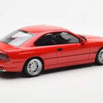 BMW 850 CSi E31 Sarkans Otto 1:18 - image 2 of 6