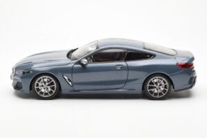 BMW 850i G15 Barcelona Blue Metallic Norev 1:18 80432450995 Metāls — attēls 4 no 8