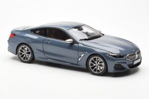BMW 850i G15 Barcelona Blue Metallic Norev 1:18 80432450995 Metāls — attēls 6 no 8