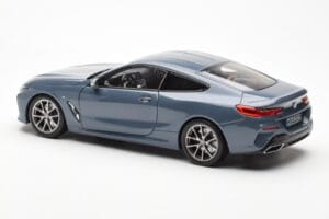 BMW 850i G15 Barcelona Blue Metallic Norev 1:18 80432450995 Metāls — attēls 7 no 8
