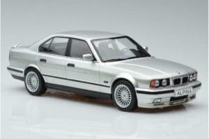 BMW Alpina B10 4.6 E34 Sudrabs MCG 1:18 MCG18231 Metāls — attēls 4 no 5