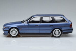 BMW Alpina B10 E34 4.0 Touring Zils Otto 1:18 OT944 Sveķi — attēls 3 no 6