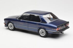 BMW Alpina B7S E12 Turbo Dark Sapphire Zils Metālisks Otto 1:18 OT640 Sveķi — attēls 5 no 6