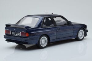 BMW Alpina B6 E30 3.5S Zils Otto 1:18 OT141 Sveķi — attēls 2 no 6