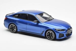 BMW i4 M50 G26 Zils Otto 1:18 OT453 Sveķi — attēls 4 no 6