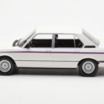 BMW M535i E12 Balts Norev 1:18 - image 3 of 5