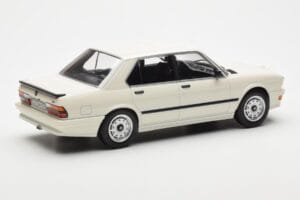 BMW M535i E28 Balts Norev 1:18 183260 Metāls — attēls 2 no 6