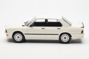 BMW M535i E28 Balts Norev 1:18 183260 Metāls — attēls 3 no 6