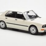 BMW M535i E28 Balts Norev 1:18 - image 4 of 6