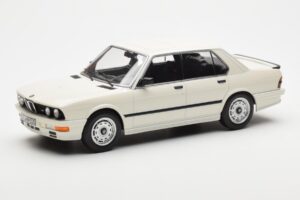 BMW M535i E28 Balts Norev 1:18