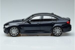 BMW M3 F80 Competition Zils Norev 1:18 183236 Metāls — attēls 4 no 7