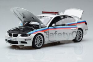 BMW M3 E92 MotoGP Safety Car 2008 Kyosho 1:18 08736GP Metāls — attēls 2 no 7