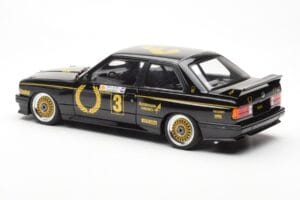 BMW M3 E30 #3 J. Richards Austrian Airlines ATCC 1987 AUTOart 1:18 88745 Metāls — attēls 7 no 8