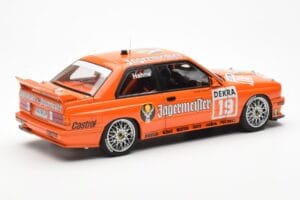 BMW M3 E30 #19 A. Hahne Jägermeister DTM 1992 AUTOart 1:18 89248 Metāls — attēls 3 no 8
