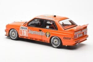 BMW M3 E30 #19 A. Hahne Jägermeister DTM 1992 AUTOart 1:18 89248 Metāls — attēls 7 no 8