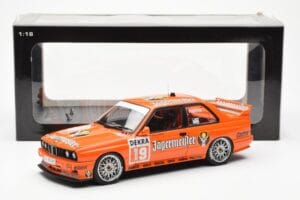 BMW M3 E30 #19 A. Hahne Jägermeister DTM 1992 AUTOart 1:18 89248 Metāls — attēls 8 no 8