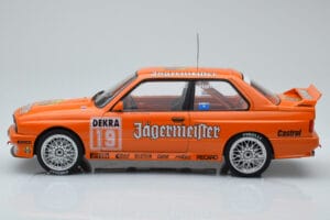 BMW M3 E30 Jagermeister #19 A. Hahne DTM Nurburgring 1992 IXO 1:18 18RMC082A Metāls — attēls 3 no 6