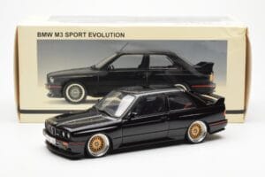 BMW M3 E30 Sport Evolution Melns Custom Wheels AUTOart 1:18 70562 Metāls — attēls 8 no 8