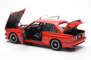 BMW M3 E30 Sport Evolution Cecotto Edition Sarkans AUTOart 1:18 70566 Metāls — attēls 5 no 8