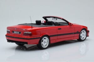 BMW M3 E36 Kabriolets Sarkans Otto 1:18 OT1048 Sveķi — attēls 2 no 6