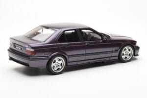 BMW M3 E36 Violets Otto 1:18 OT307 Sveķi — attēls 2 no 6