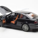 BMW M3 E46 Melns AUTOart 1:18 - image 5 of 8