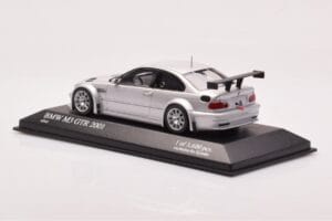BMW M3 E46 GTR Street Sudrabs Minichamps 1:43 403012105 Metāls — attēls 3 no 4