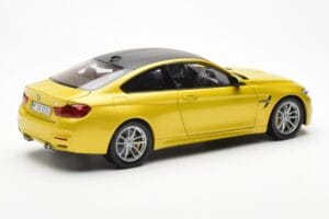 BMW M4 F82 Austin Dzeltens Metallic Paragon 1:18 80432339606 Metāls — attēls 3 no 8