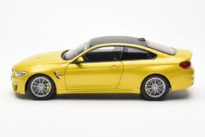 BMW M4 F82 Austin Dzeltens Metallic Paragon 1:18 80432339606 Metāls — attēls 4 no 8