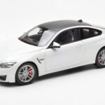 BMW M4 F82 Frozen Brilliant Balts Paragon 1:18