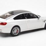 BMW M4 F82 Frozen Brilliant Balts Paragon 1:18 - image 3 of 8