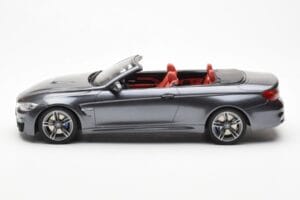 BMW M4 F83 Kabriolets Pelēks GT Spirit 1:18 GT081 Sveķi — attēls 3 no 6