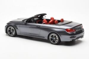 BMW M4 F83 Kabriolets Pelēks GT Spirit 1:18 GT081 Sveķi — attēls 5 no 6
