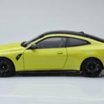BMW M4 G82 Dzeltens Dīlera Izdevums Minichamps 1:18 - image 4 of 8