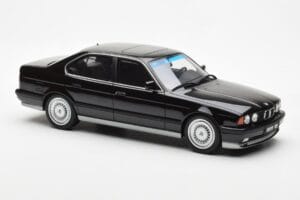 BMW M5 E34 Melns Otto 1:18 OT690 Sveķi — attēls 4 no 6