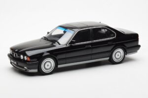BMW M5 E34 Melns Otto 1:18