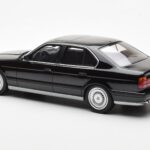 BMW M5 E34 Melns Otto 1:18 - image 5 of 6