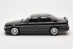 BMW M5 E34 Hartge H5 V12 Diamond Melns Metallic Otto 1:18 OT362 Sveķi — attēls 3 no 6