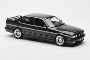 BMW M5 E34 Hartge H5 V12 Diamond Melns Metallic Otto 1:18 OT362 Sveķi — attēls 4 no 6