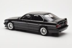 BMW M5 E34 Hartge H5 V12 Diamond Melns Metallic Otto 1:18 OT362 Sveķi — attēls 5 no 6