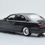 BMW M5 E34 Hartge Melns Otto 1:18 - image 4 of 6
