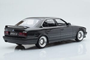 BMW M5 E34 Hartge Melns Otto 1:18 OT362B Sveķi — attēls 5 no 6