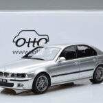 BMW M5 E39 Sudrabs Otto 1:18 - image 7 of 7
