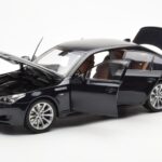 BMW M5 E60 Carbon Melns Kyosho 1:18 - image 2 of 8