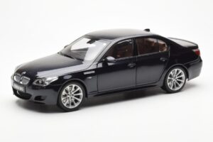 BMW M5 E60 Carbon Melns Kyosho 1:18