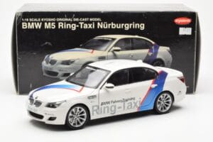BMW M5 E60 Ring Taxi Nurburgring Kyosho 1:18 08593RT Metāls — attēls 8 no 8
