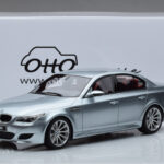BMW M5 E60 Sudrabs Otto 1:18 - image 6 of 6